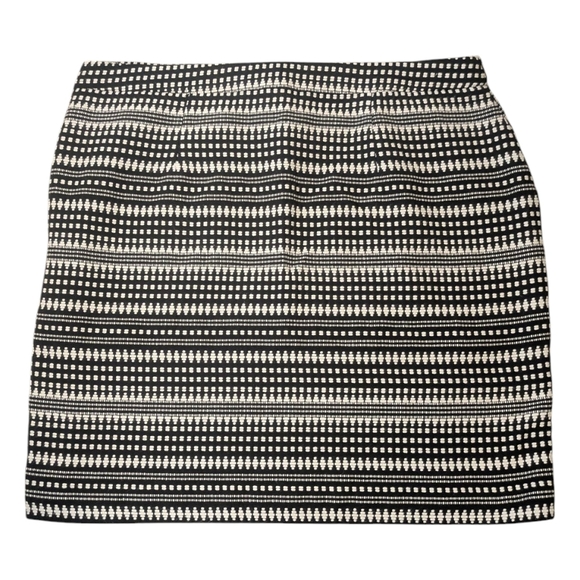 Banana Republic Black and White Pencil Skirt - Picture 6 of 11
